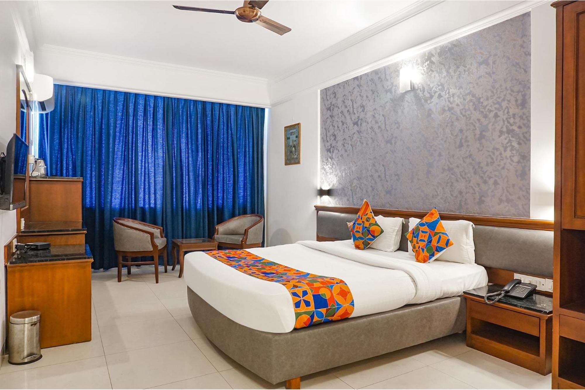 Fabhotel Prime Golden Emerald - Nr St Mary'S Church Cni Πούνε Εξωτερικό φωτογραφία
