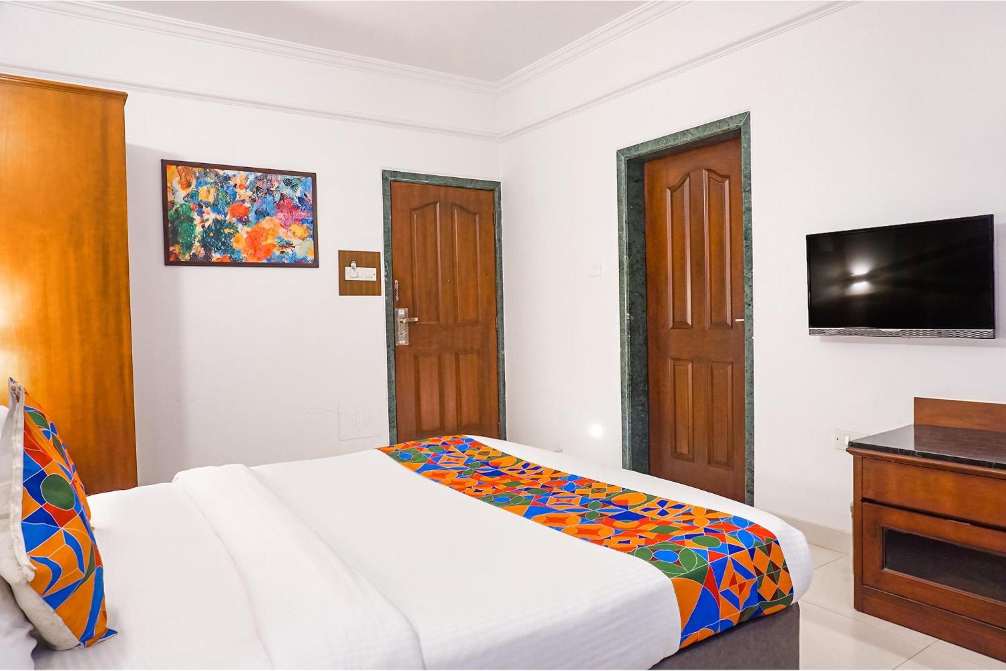 Fabhotel Prime Golden Emerald - Nr St Mary'S Church Cni Πούνε Εξωτερικό φωτογραφία