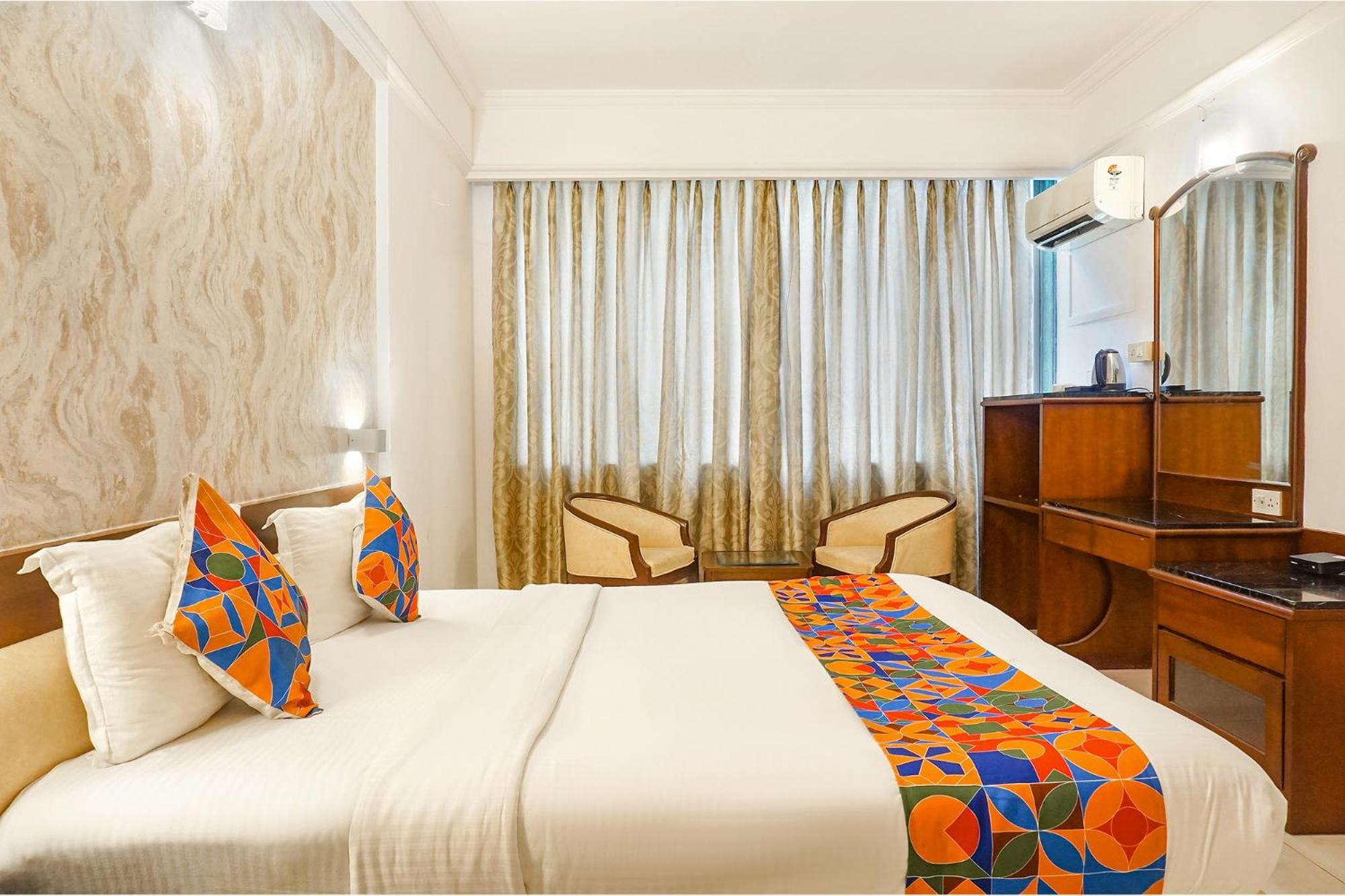 Fabhotel Prime Golden Emerald - Nr St Mary'S Church Cni Πούνε Εξωτερικό φωτογραφία