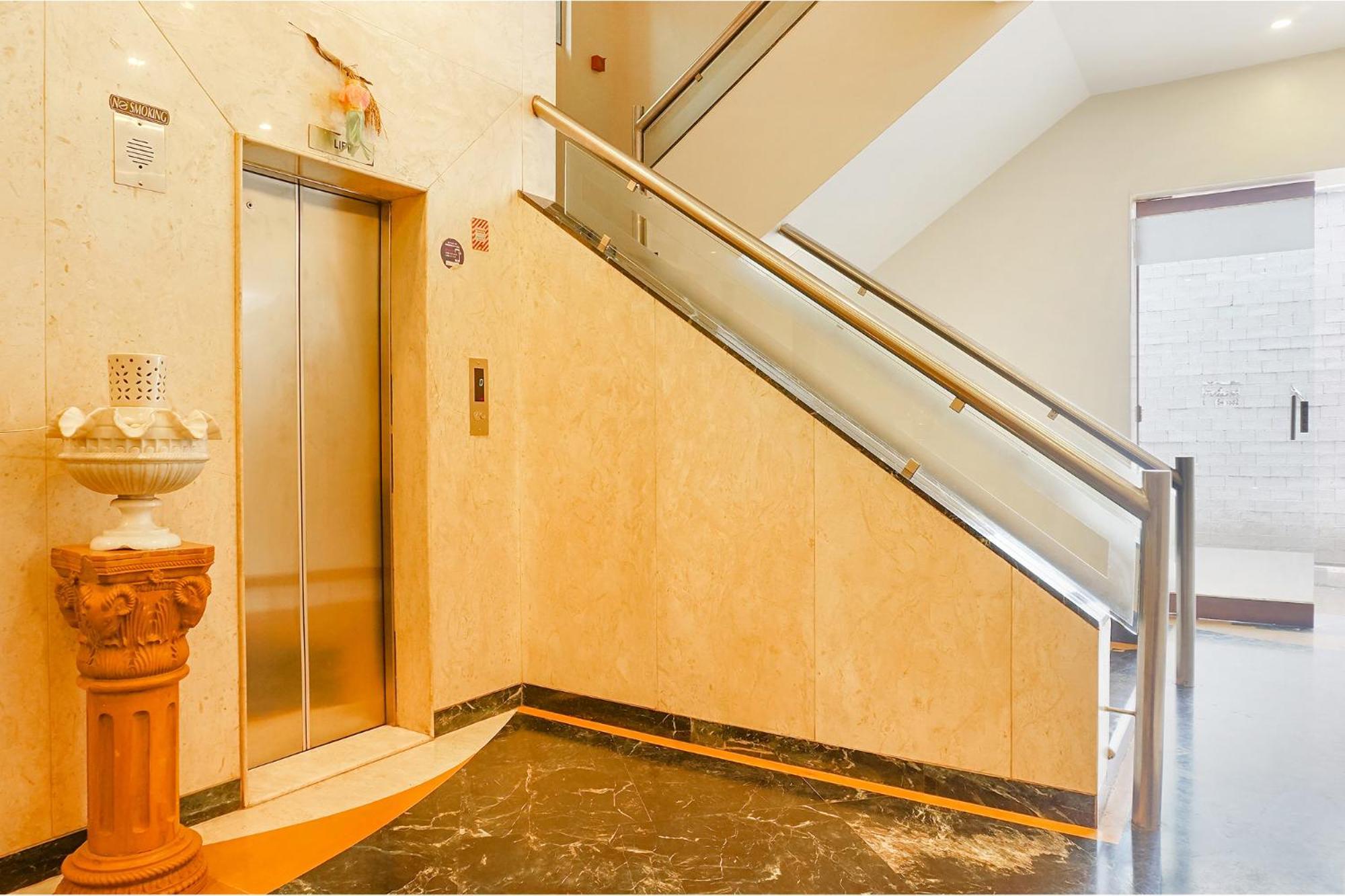 Fabhotel Prime Golden Emerald - Nr St Mary'S Church Cni Πούνε Εξωτερικό φωτογραφία