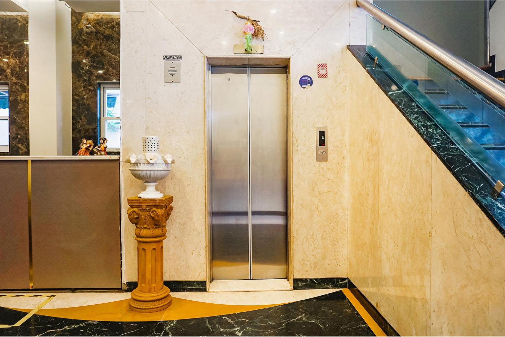 Fabhotel Prime Golden Emerald - Nr St Mary'S Church Cni Πούνε Εξωτερικό φωτογραφία