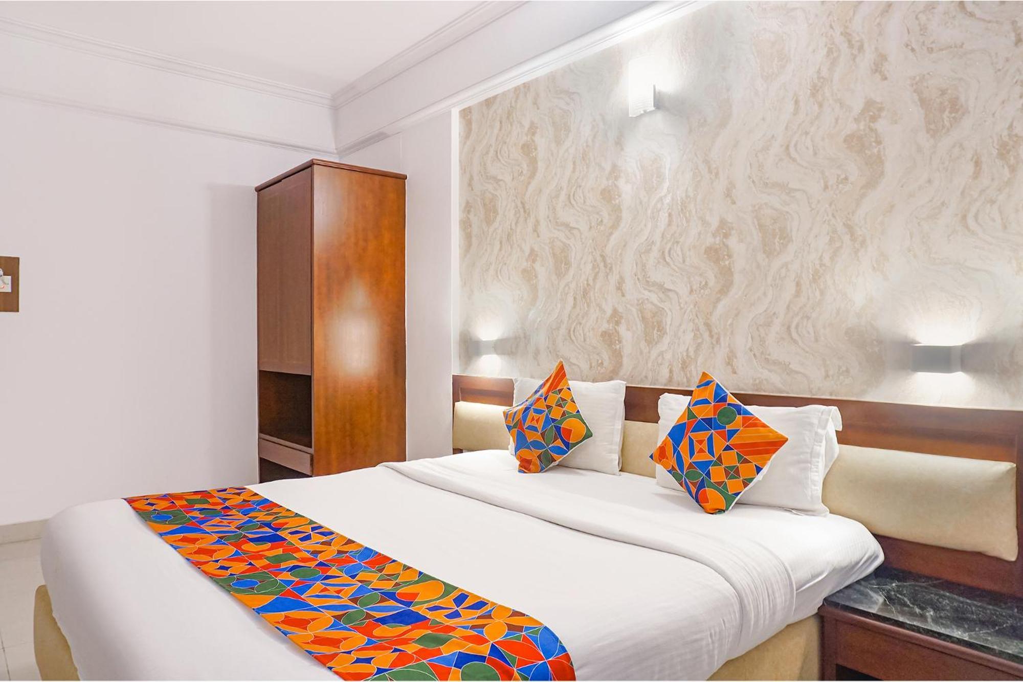 Fabhotel Prime Golden Emerald - Nr St Mary'S Church Cni Πούνε Εξωτερικό φωτογραφία