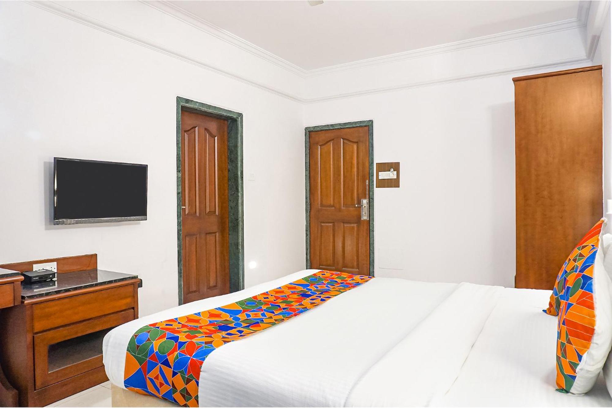 Fabhotel Prime Golden Emerald - Nr St Mary'S Church Cni Πούνε Εξωτερικό φωτογραφία