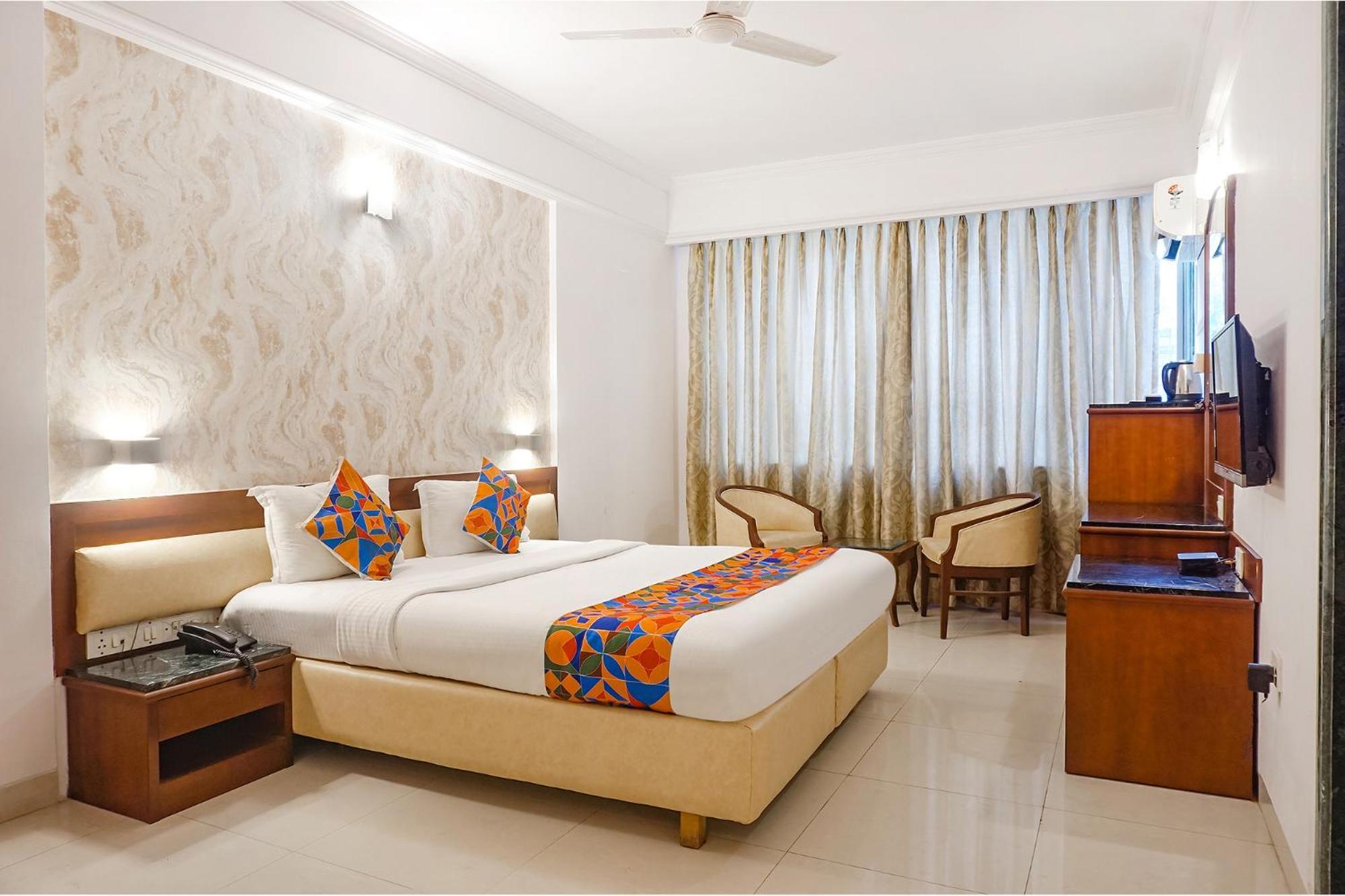 Fabhotel Prime Golden Emerald - Nr St Mary'S Church Cni Πούνε Εξωτερικό φωτογραφία